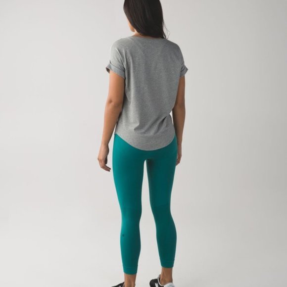 NWT Lululemon Zone in crop Green Size 2 - Picture 3 of 7